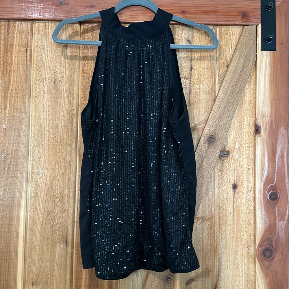 SHEIN XXL black keyhole top with sequins